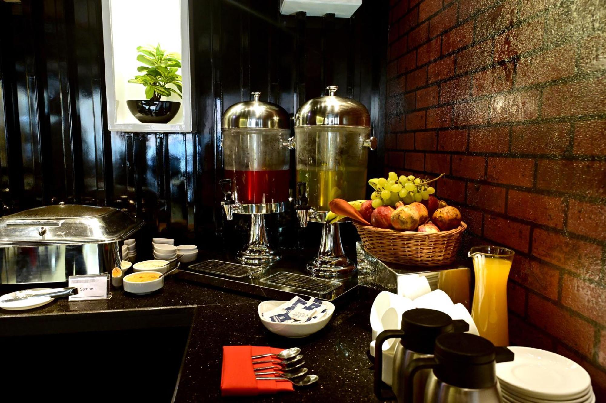 Hotel Trax International Jamshedpur Esterno foto