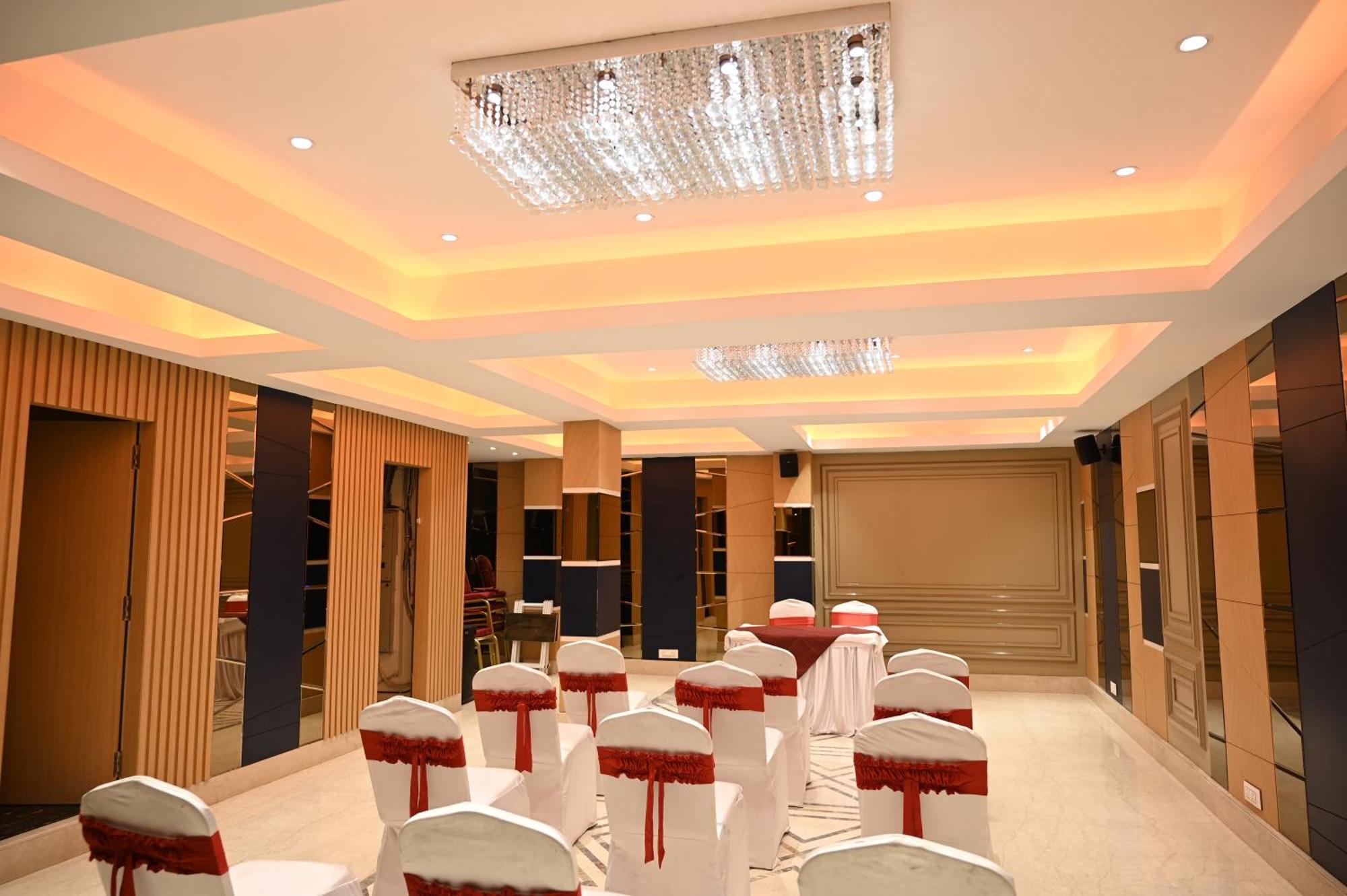 Hotel Trax International Jamshedpur Esterno foto