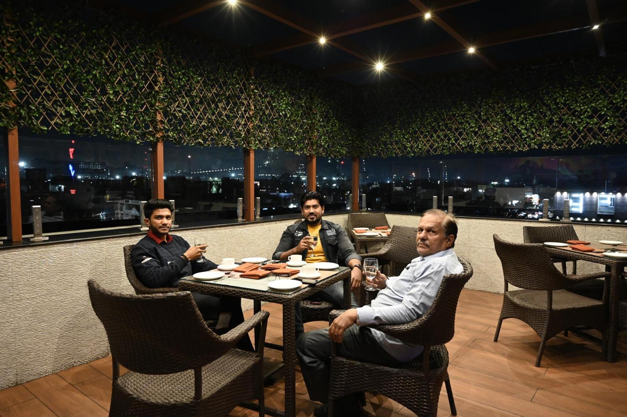 Hotel Trax International Jamshedpur Esterno foto