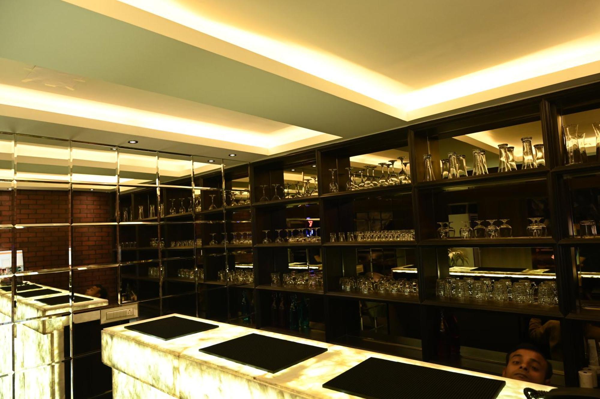 Hotel Trax International Jamshedpur Esterno foto